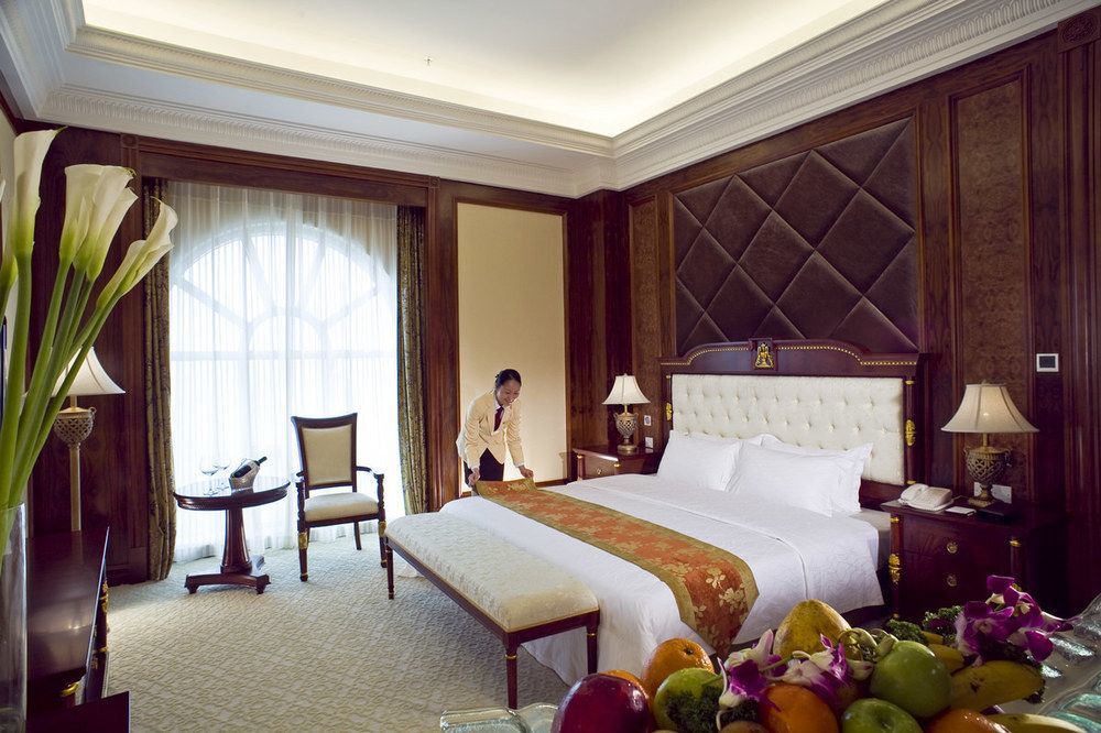Gladden Hotel Jiangmen Exterior photo