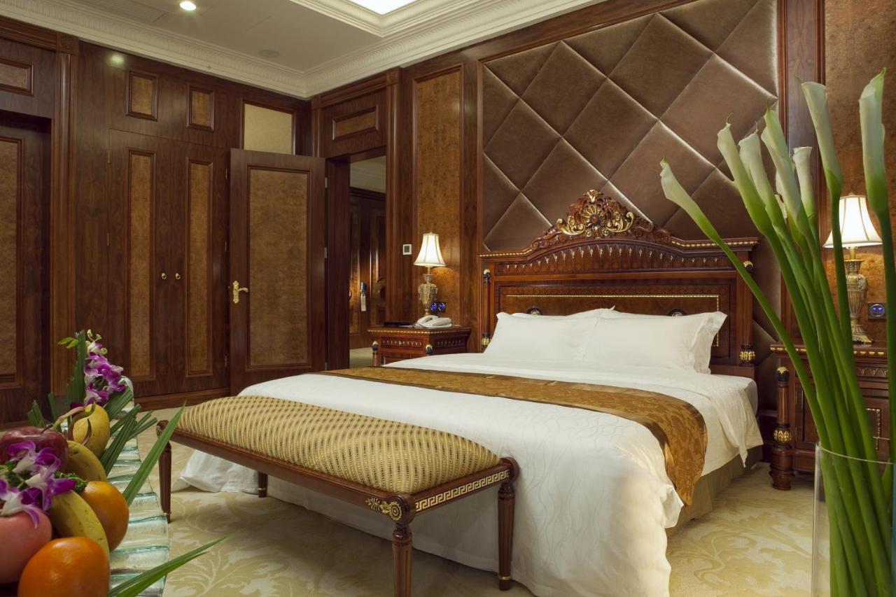 Gladden Hotel Jiangmen Exterior photo