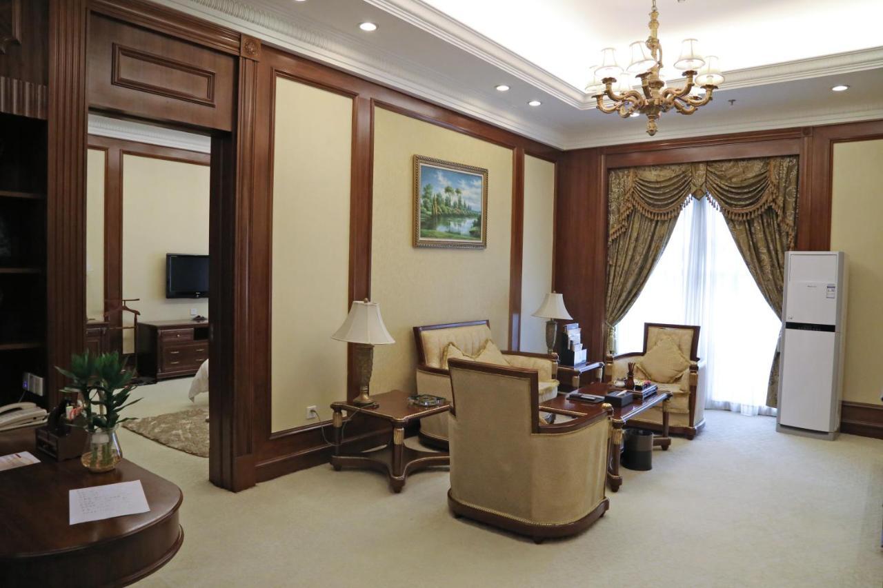 Gladden Hotel Jiangmen Exterior photo
